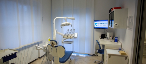Foto Dental Cross Snc Di Sosio Giulia E Corti Manuela