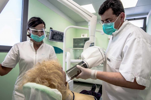 Foto Studio Dentistico Dr. Giovanni Spalloni Foto Studio Dentistico Dr. Giovanni Spalloni