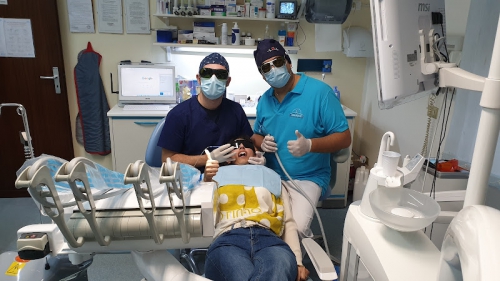 Foto STUDIO DENTISTICO MARAGLIANO Specializzati in trattamenti di qualità efficienti e veloci! Implantologia Palermo, Protesi, Parodontologia, Ortodonzia, Odontoiatria Pediatrica, Odontoiatria Estetica, Invisalign Provider Palermo