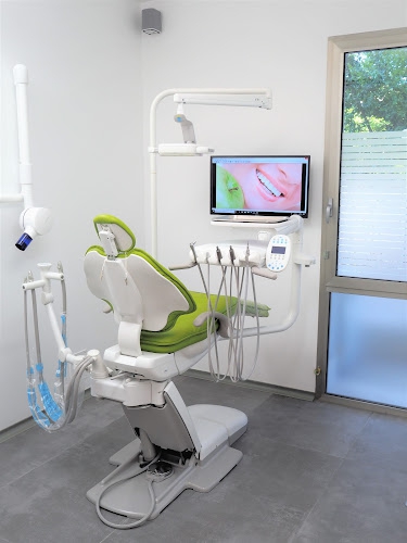 Foto Studio Dentistico Dott.ssa Crivellari Cinzia Foto Studio Dentistico Dott.ssa Crivellari Cinzia