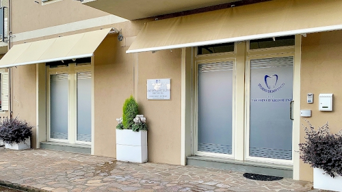 Foto Studio Dentistico Dott. Jacopo Bartolini