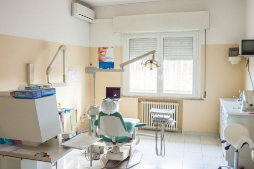 Foto Dentista Iannotti Luisa - Studio Dentistico Odontoiatrico Rimini Foto Dentista Iannotti Luisa - Studio Dentistico Odontoiatrico Rimini