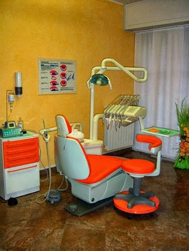 Foto Dentista Arcore | Studio Dentistico Trieste Srl