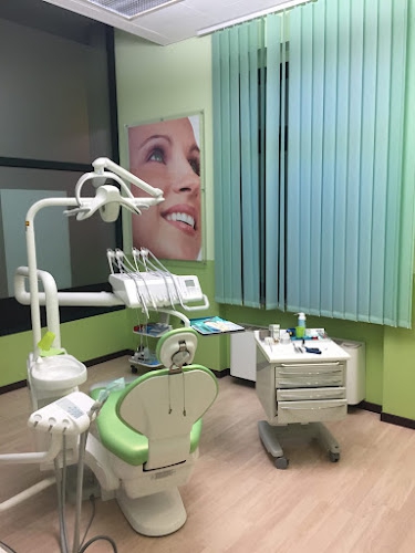 Foto Anselmi Dott. Paolo - Studio Dentistico Odontoiatrico