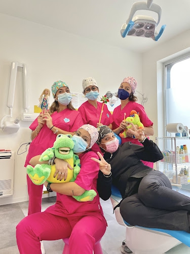Foto Studio Dentistico Conte Taranto - Direttore Sanitario Dott.ssa Antonella Conte Foto Studio Dentistico Conte Taranto - Direttore Sanitario Dott.ssa Antonella Conte