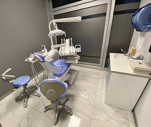 Foto Ambulatorio odontoiatrico San Cristoforo | Dentista, Cure Dentali, Sbiancamento e Igiene, Impianti, Ortodonzia | Ozzano