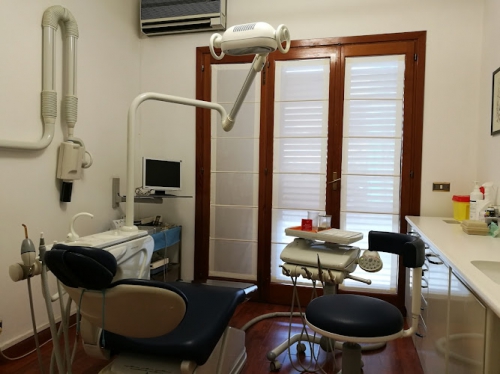 Foto Studio Associato di Odontoiatria Nastro Siniscalchi