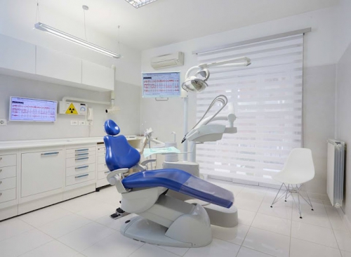 Foto Studio dentistico Civai Dr. Savino - Torre del Greco