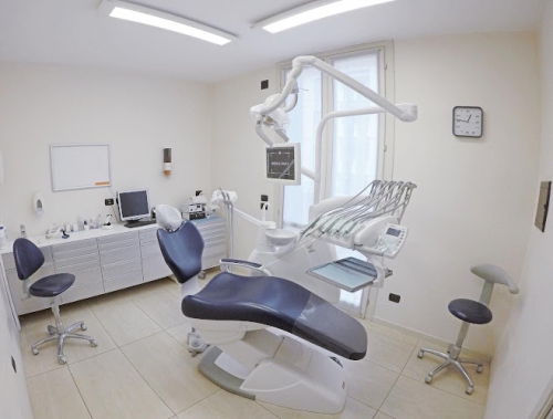 Foto Studio Dentistico Dr. Antonini Roberto