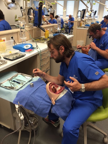 Foto STUDIO DENTISTICO DR.EMILIANO MARIANI
