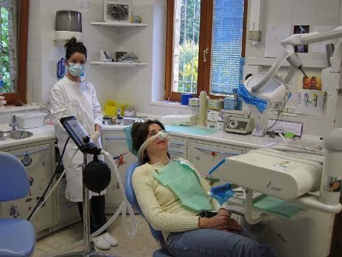 Foto Studio Dentistico Dr. Paolo e Dr. Lorenzo Passaretti - Medico, Chirurgo, Odontoiatra