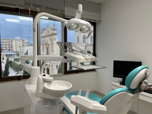 Foto Dentisti Santa Maria - Dentista Dott. Francesco Muratore
