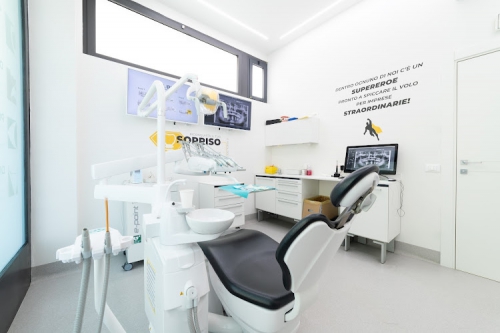 Foto Dentista Firenze Dental Factor - Clinica Odontoiatrica Foto Dentista Firenze Dental Factor - Clinica Odontoiatrica