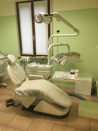 Foto B Dental Service S.r.l. - Dentista Levata di Curtatone