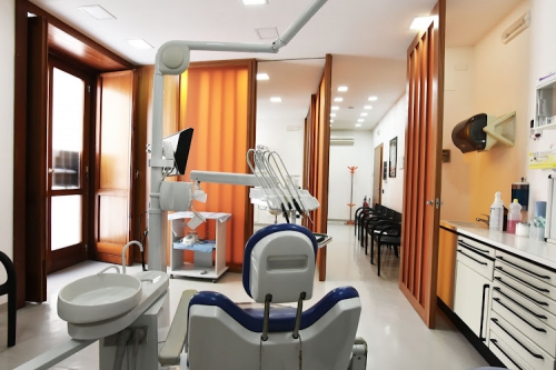 Foto Dr. Melucci Studio Dentistico Odontoiatrico | Dentista Salerno