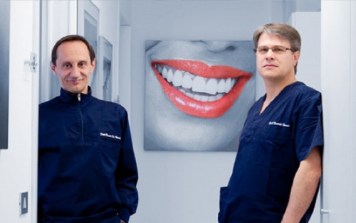 Foto Studio dentistico associato Dott. De Nicolò - Dott. Govoni - Dentista Casarsa della Delizia Foto Studio dentistico associato Dott. De Nicolò - Dott. Govoni - Dentista Casarsa della Delizia