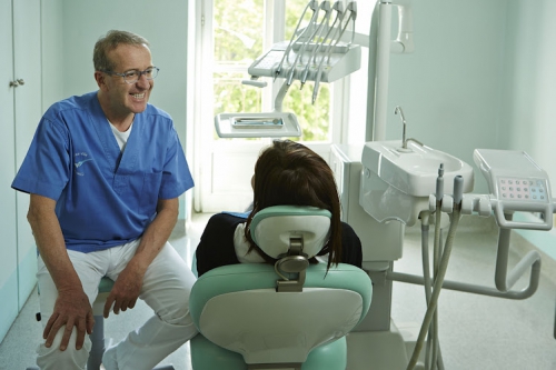 Foto Clinica Odontoiatrica Villa Implantologia Parodontologia Dentista