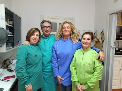 Foto Dr Floris Pier Luigi - Studio Dentistico Specialistico