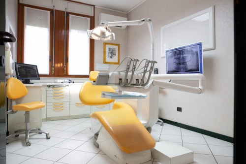 Foto STUDIO DENTISTICO DR. PAOLO LUCCHI - nonvogliocarie.it