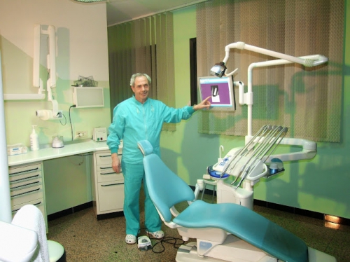 Foto Studio Dentistico Dr. Bernardini Salvatore - specialista in odontoiatria e protesi dentaria