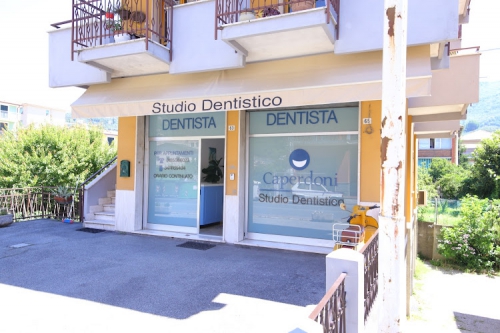 Foto Studio dentistico Dr. Caperdoni