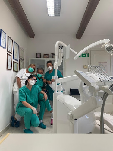 Foto Studio Dentistico Paratelli Foto Studio Dentistico Paratelli