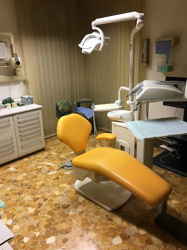 Foto Studio Dentistico BOCUS dott. Giuliano Foto Studio Dentistico BOCUS dott. Giuliano