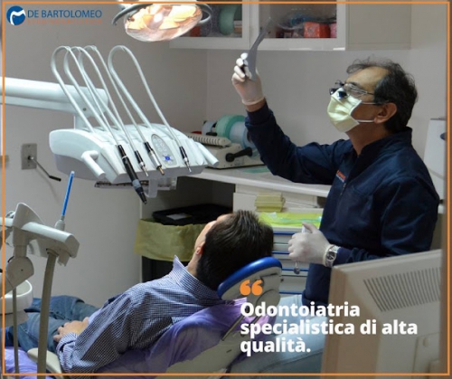 Foto Studio Dentistico De Bartolomeo Taranto, Implantologia Straumann Taranto, Faccette Estetiche Taranto