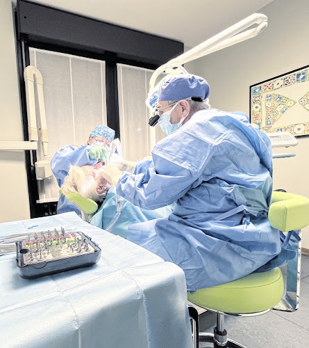 Foto Ambulatorio Specialistico S. Maria - Dott. Andrea Frustaci, Odontoiatra