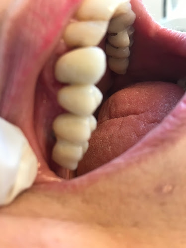 Foto Dentista Costi Bassi Foto Dentista Costi Bassi