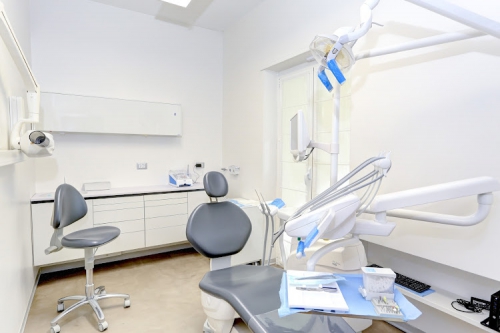Foto Studio dentistico Squicciarini - Dott. Michele Squicciarini | Dentista a Roma
