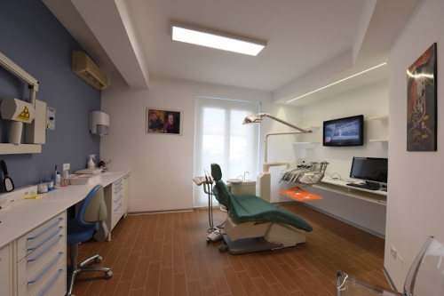Foto Studio Dentistico Dott. Cocuzzi Alessandro - Smiling Centro Odontoiatrico