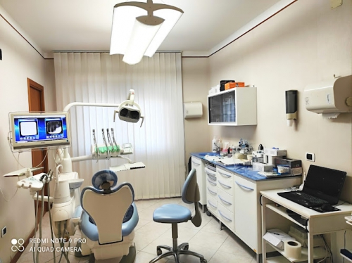 Foto Pizzica Dr. Eugenio Studio Dentistico