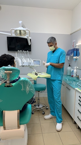 Foto Studio Dentistico Dott. Mojtaba Rostamian Foto Studio Dentistico Dott. Mojtaba Rostamian
