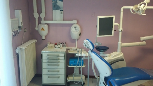 Foto Studio Dentistico Dental Studio 2m Dir.Sanitario Dr. Giovanbattista Melluso