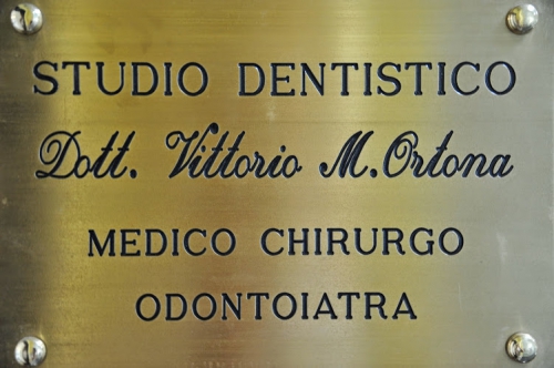 Foto Studio Dentistico Dr. Vittorio Ortona e Dr.ssa Maria Chiara Ortona Foto Studio Dentistico Dr. Vittorio Ortona e Dr.ssa Maria Chiara Ortona