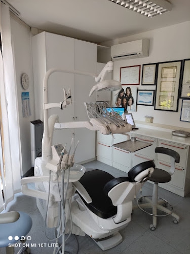 Foto Studio Dentistico Associato Dr Laura Martinozzi e Dr vincenzo Di Mundo