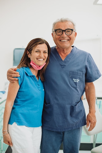 Foto Studio Dentistico Viaggi - Dentista a Cento