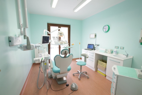 Foto Dental Center Sette Ville Di Guidonia