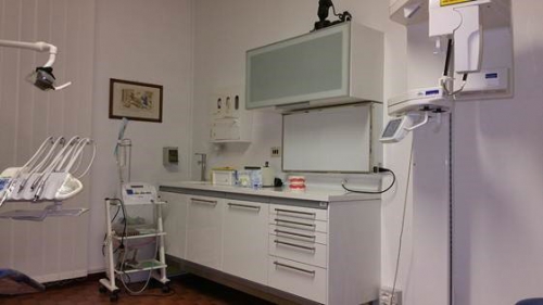 Foto Dott. Barletti Alessandro Odontoiatra Borgo San Lorenzo (FI),Igienista Borgo San Lorenzo(FI)