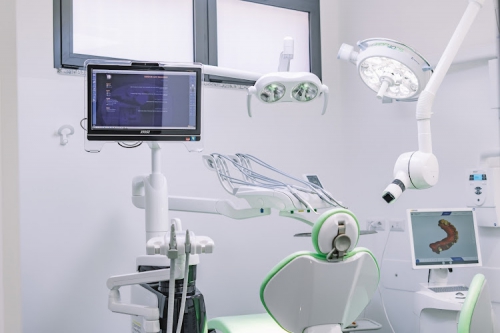 Foto Studio Medico Dentistico Associato Dott. Ortu E Dott.Sa Frau Foto Studio Medico Dentistico Associato Dott. Ortu E Dott.Sa Frau