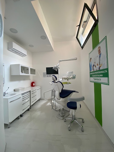 Foto Dentista.tv Oristano Foto Dentista.tv Oristano