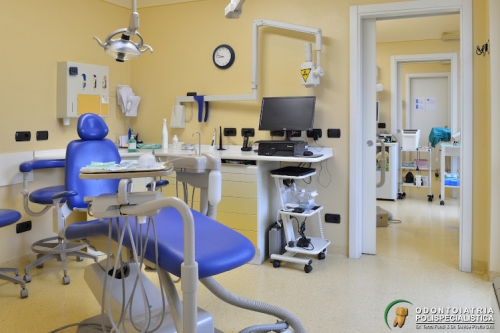Foto Odontoiatria Polispecialistica Dr. Terzo Fondi Dr. Davide Pirotto Srl