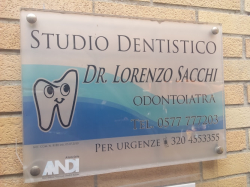 Foto Studio Dentistico Dottor Lorenzo Sacchi Foto Studio Dentistico Dottor Lorenzo Sacchi