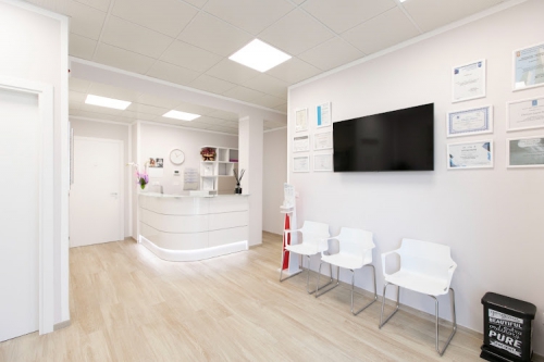 Foto Studio Dentistico Dott.ssa Laura Piana Foto Studio Dentistico Dott.ssa Laura Piana