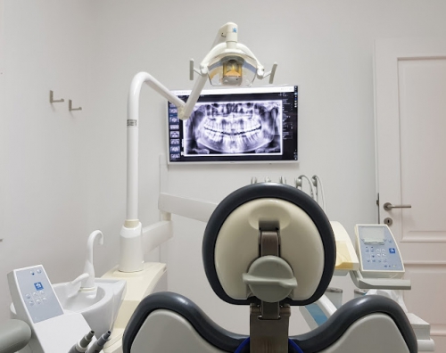 Foto Studio Dentistico C&C Dent - Dr. Chiesa