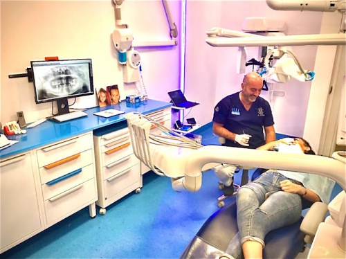 Foto Studio Dentistico Dr.Vincenzo Troise