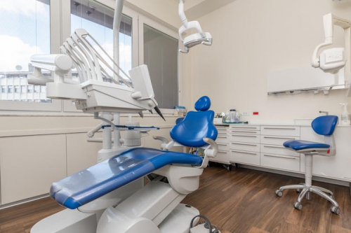 Foto STUDIO ODONTOIATRICO Associato Dr. P. Furlotti Dr. P. Alessandrini